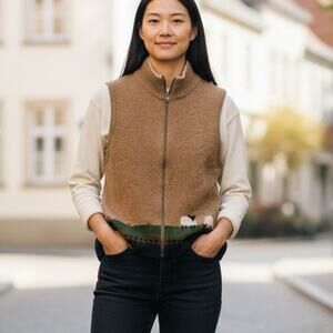 Woolrich Zip Up Sleeveless Wool Knit Vest Medium Tan Brown Green Sheep Granola